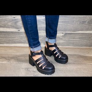 black closed toe gladiator sandals